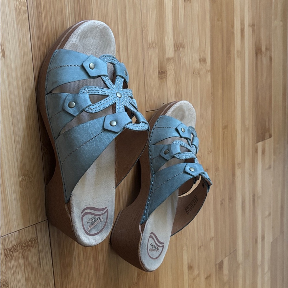 Dansko Serena Floral Blue Slip On Womens 9 Comfort Wedge Sandals Chunky Platform
